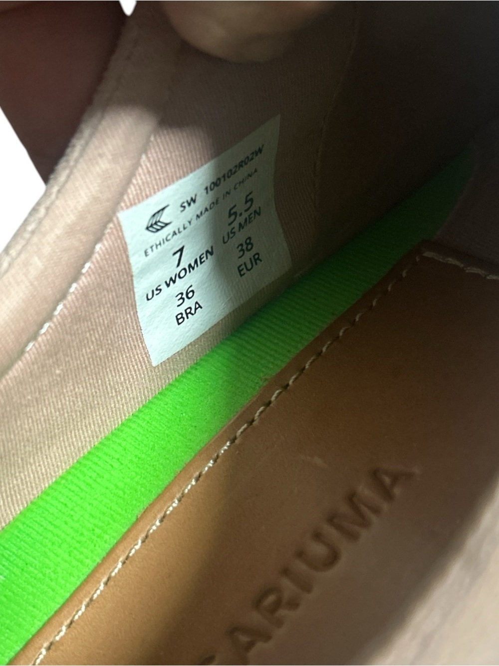 Cariuma Women's Dusty Pink Suede Low-Top Sneakers - Picture 9 of 9